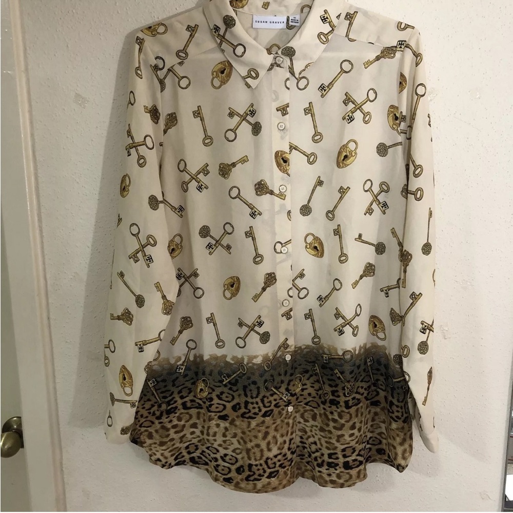 Preowned Susan Graver Women Artsy Leopard Print Tunic Top SZ 10 Ivory Button Up